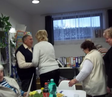 Setkávání Klubu seniorů v knihovně 2015
