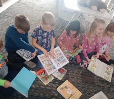 Sluníčka v knihovně